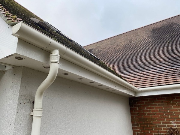 Residential gutter cleaning experts in Cobham, Surrey